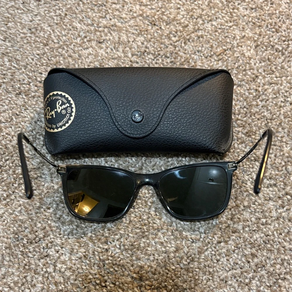 Ray-Ban RB4344 Unisex Sunglasses - Picture 2 of 5